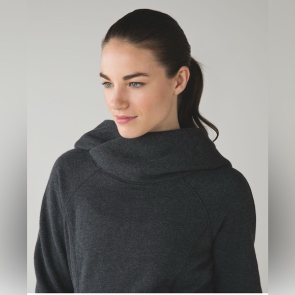 Lululemon Under Wraps Pullover - size 8 Heather Grey. - Picture 6 of 15